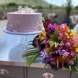 カラフルなブーケでハワイらしく！！