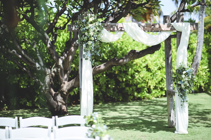 アレンジは自由自在 こだわりの詰まったアーチ装飾 Blog 公式 Cheers Wedding チアーズウェディング ハワイウェディング 結婚式プロデュース