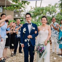 フラワーシャワーで笑顔溢れる最高の演出を…