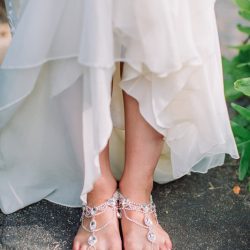 花嫁様は足元まで華やかに・・・フットアクセサリーのご紹介